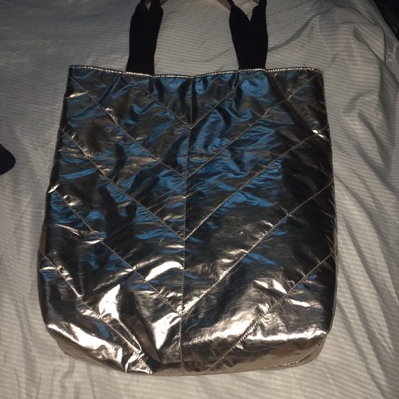 VS ROSE GOLD COOLER BAG - Picture 2 of 12